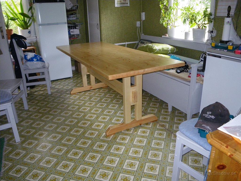 IMGP1026.JPG - "Nya" bordet på plats i köket.