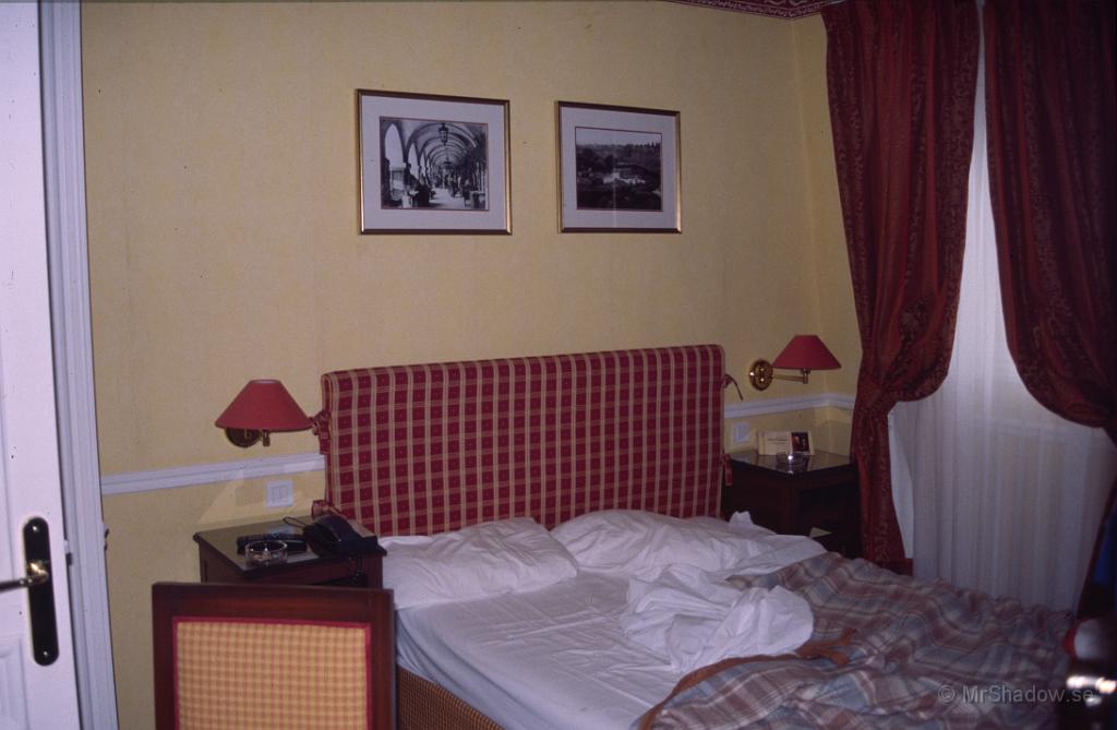 62-0014.jpg - Hotellrummet på Duquesne Eiffel Hotel i Paris