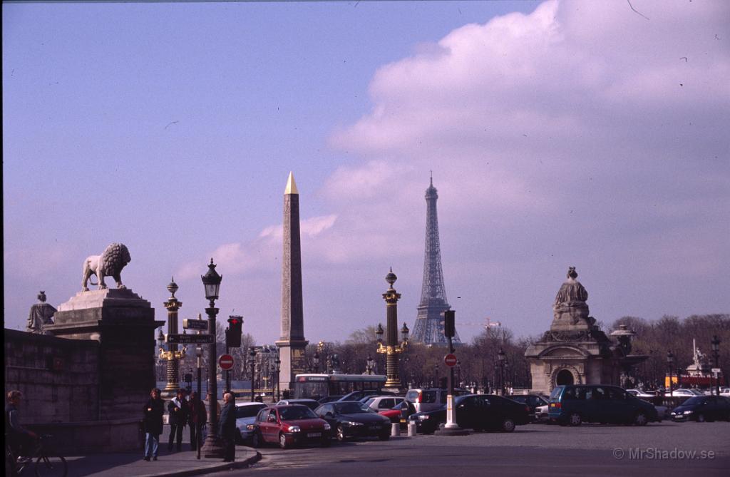 62-0017.jpg - Eiffeltornet på avstånd från Place de la Concorde
