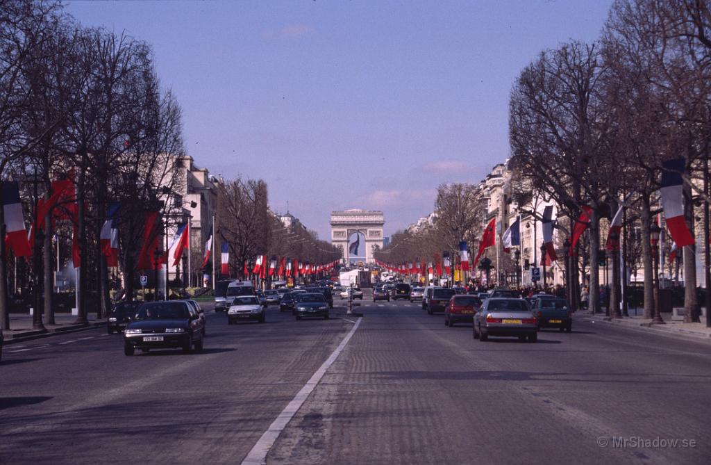 62-0019.jpg - Champs Elysées