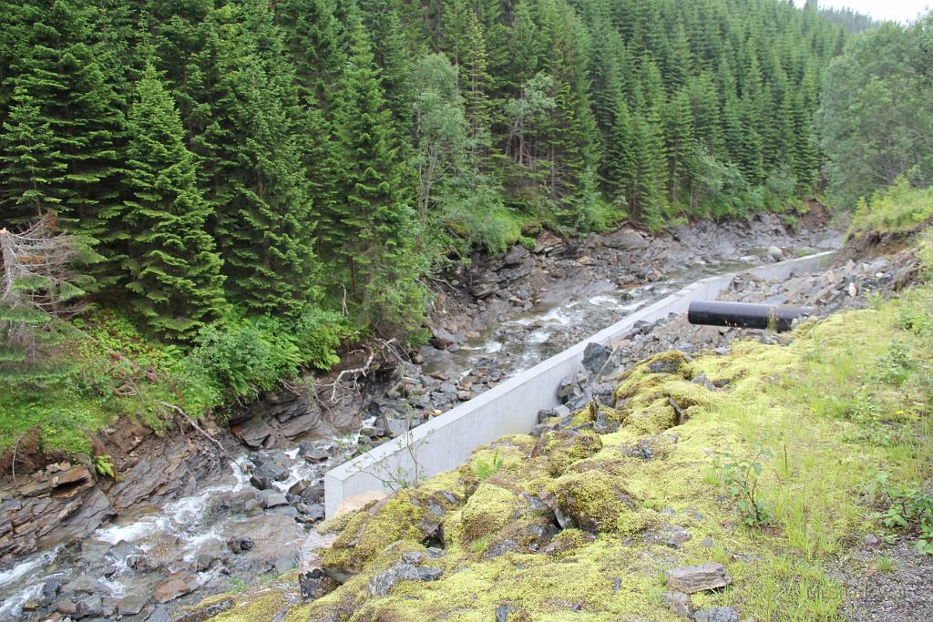 IMG_1381.JPG - Dagmar orsakade ju lite skador i Norge också och i en del åar blev det stora erotionsskador. 