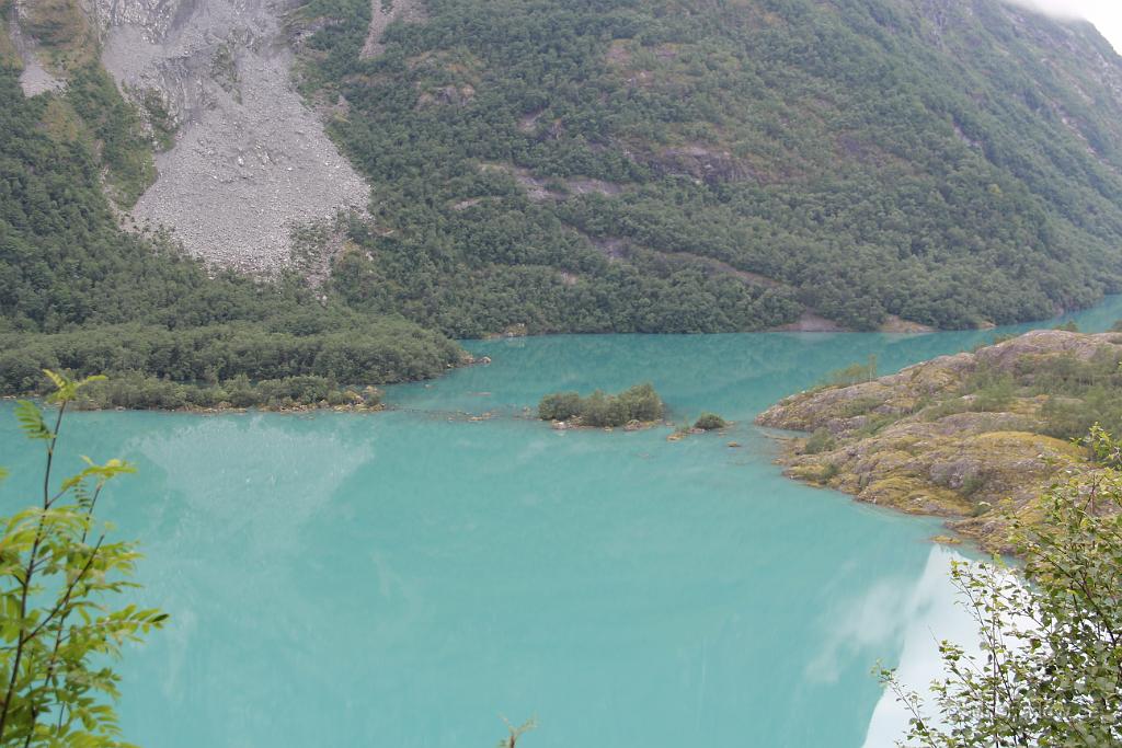 IMG_1438.JPG - Sjöns färg kommer från söndermalda mineraler i glaciär vattnet